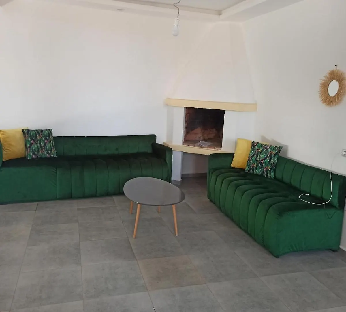 Charmante Villa 15 Min Suvayr